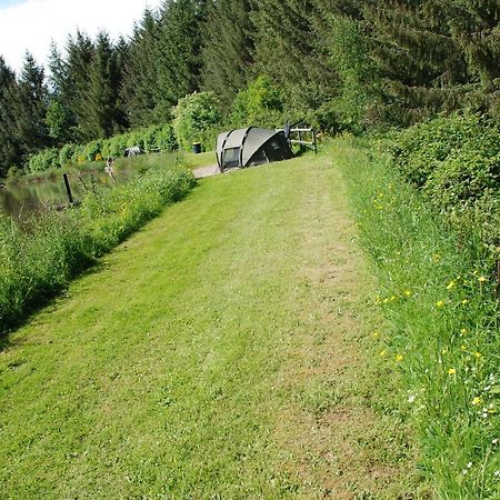 Spruce Lake Sauviat-sur-Vige Dış mekan fotoğraf