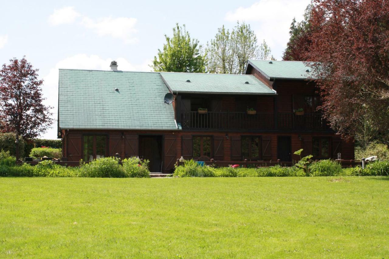 Spruce Lake Sauviat-sur-Vige Dış mekan fotoğraf