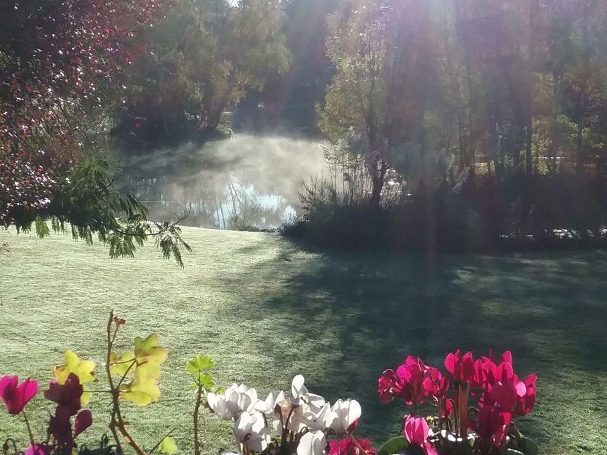 Spruce Lake Sauviat-sur-Vige Dış mekan fotoğraf